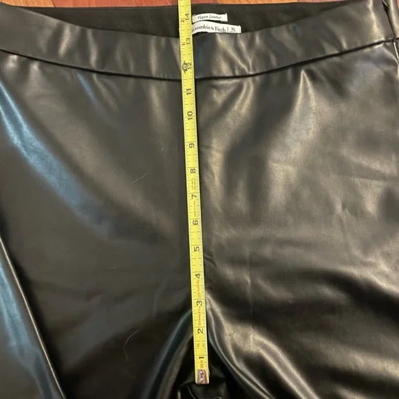 Abercrombie & Fitch Black Faux Leather Pants - Picture 6 of 9